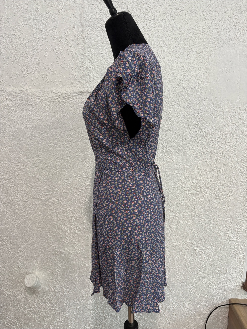 Reformation Floral Dress Mini Wrap Dress Size Medium - Picture 6 of 10